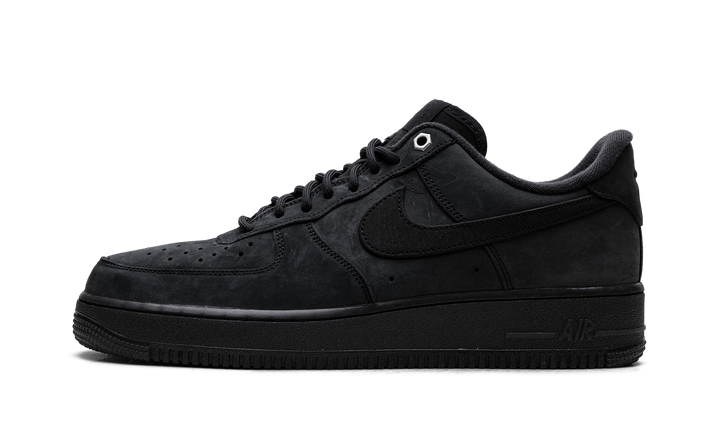 NIKE AIR FORCE 1 LOW &