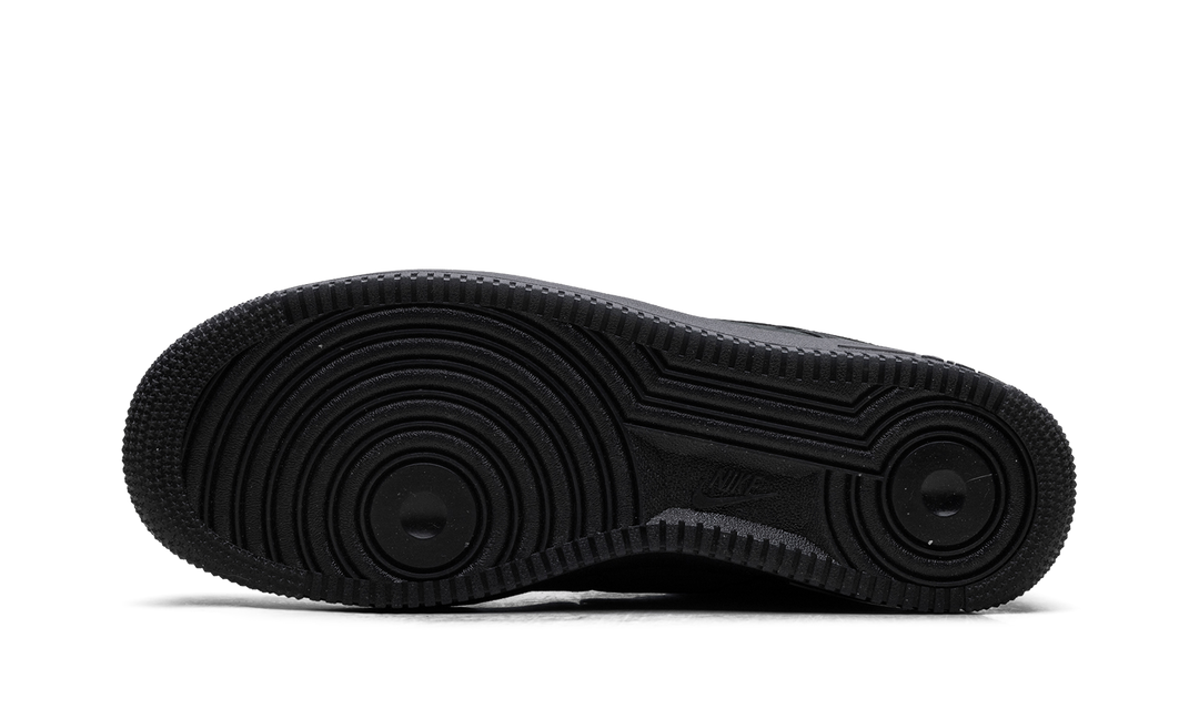 NIKE AIR FORCE 1 LOW &