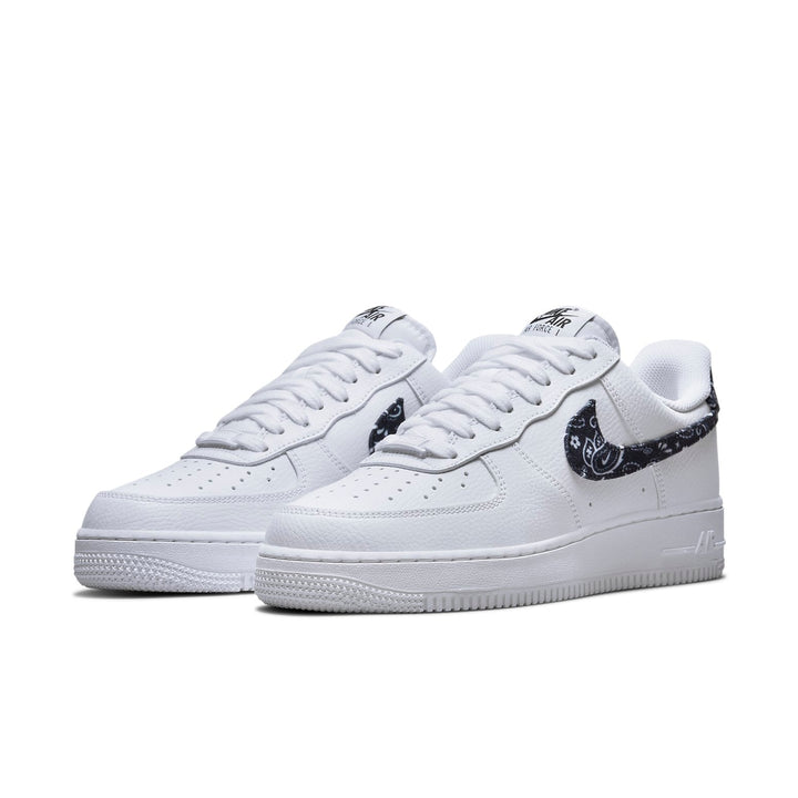NIKE AIR FORCE 1 LOW 07 WHITE BLACK PAISLEY WOMENS
