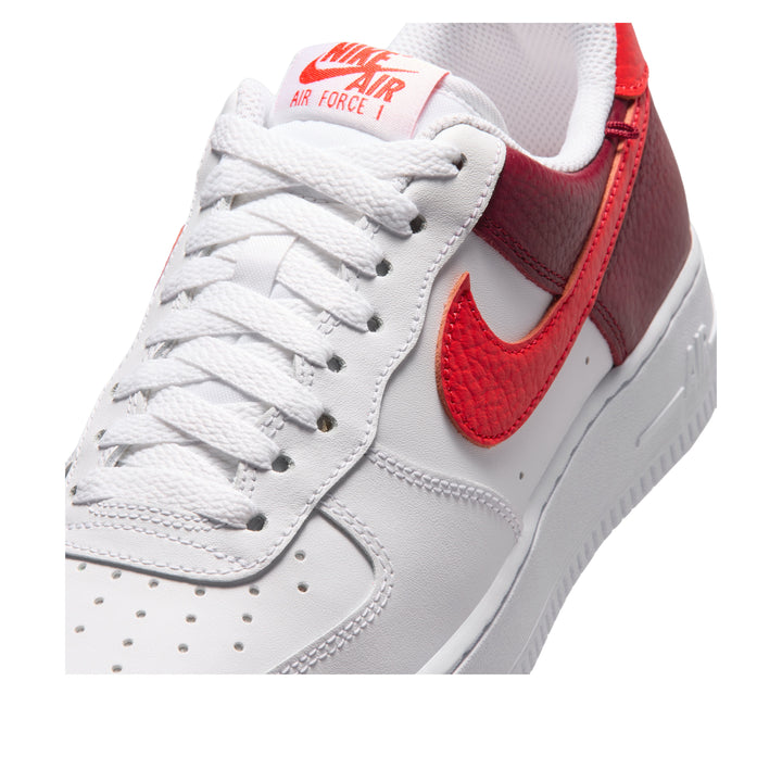 NIKE AIR FORCE 1 LOW &