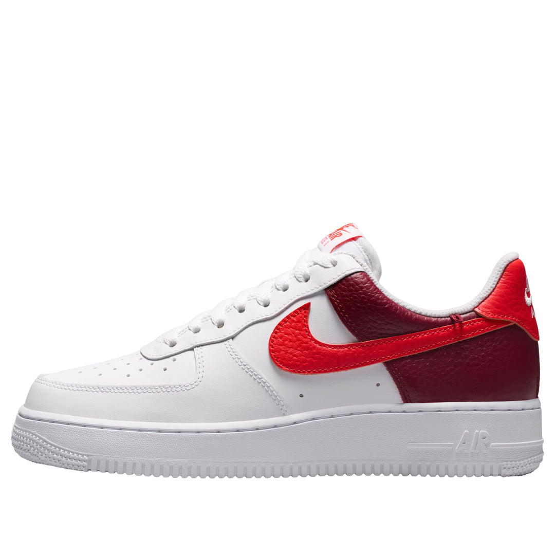 NIKE AIR FORCE 1 LOW &
