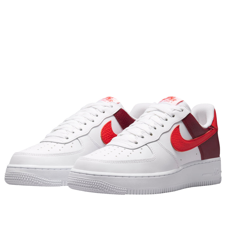 NIKE AIR FORCE 1 LOW &