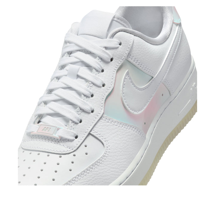 NIKE AIR FORCE 1 LOW &