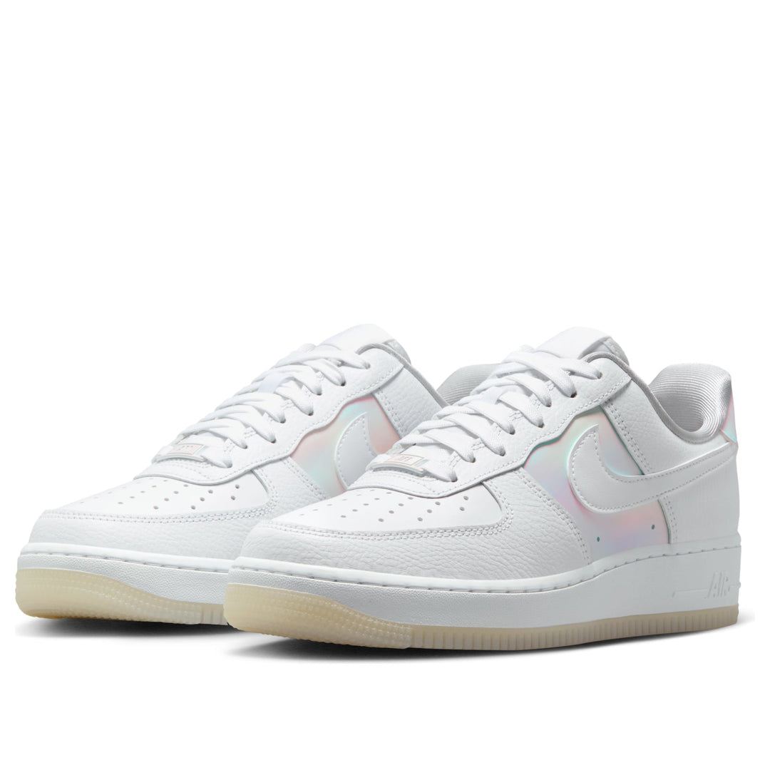NIKE AIR FORCE 1 LOW &