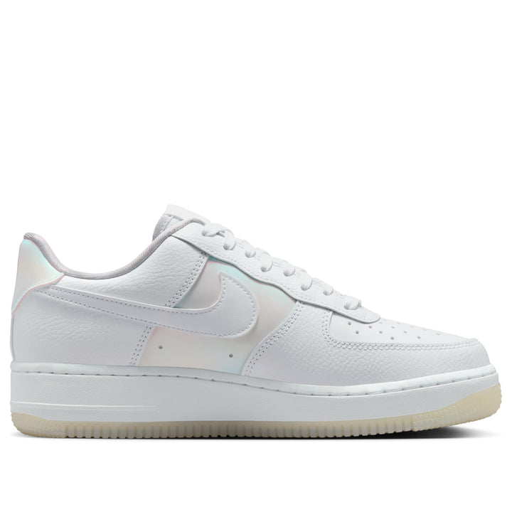 NIKE AIR FORCE 1 LOW &