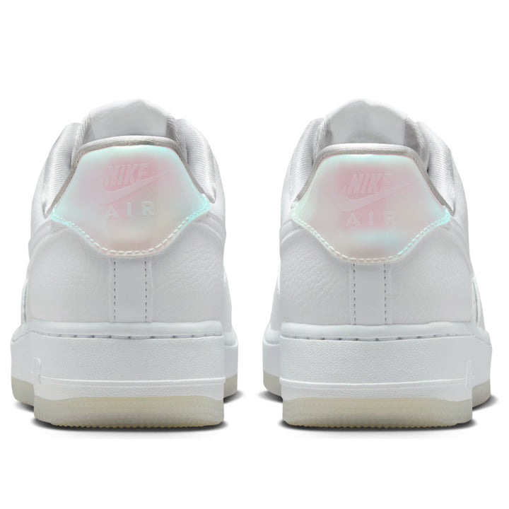 NIKE AIR FORCE 1 LOW &