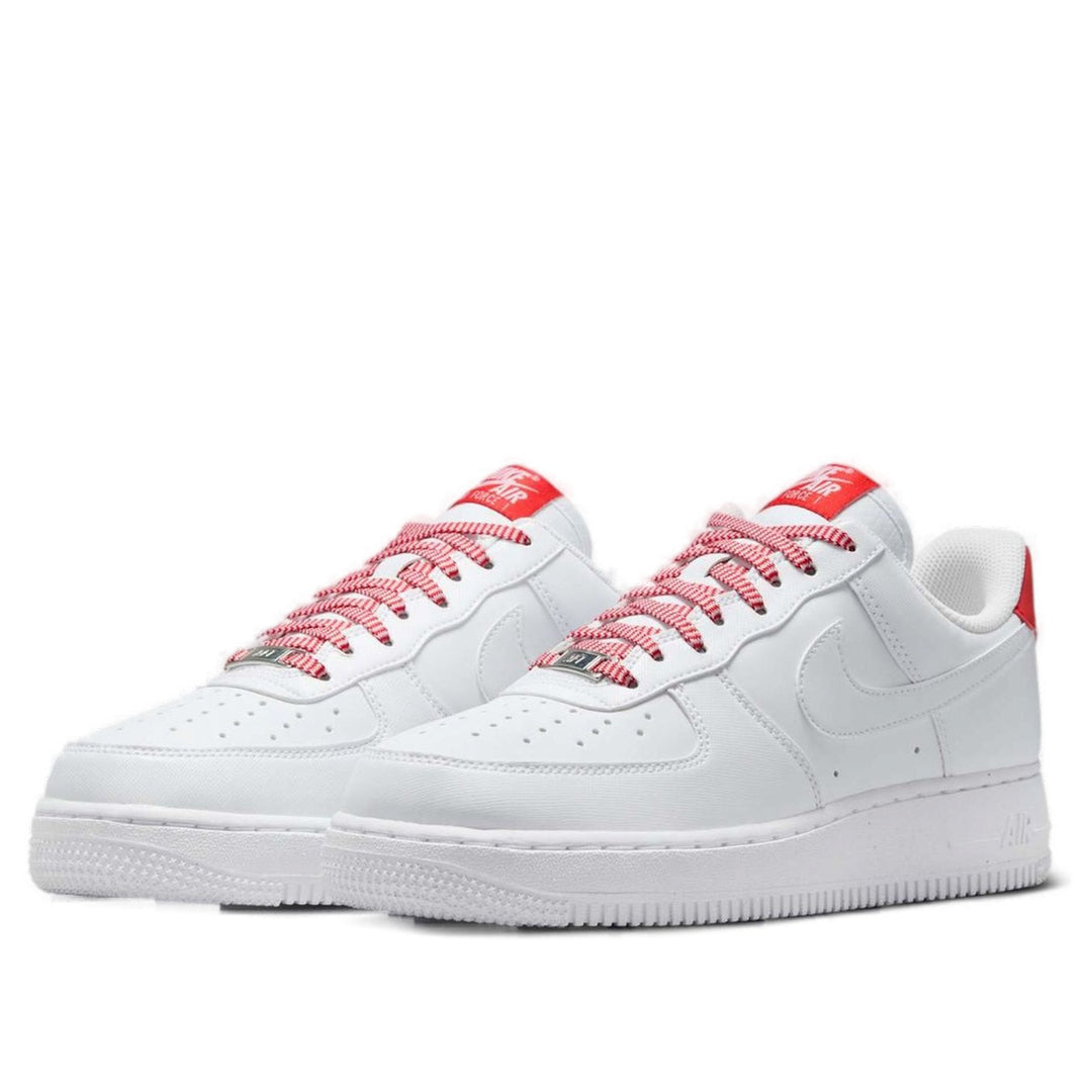 NIKE AIR FORCE 1 LOW &
