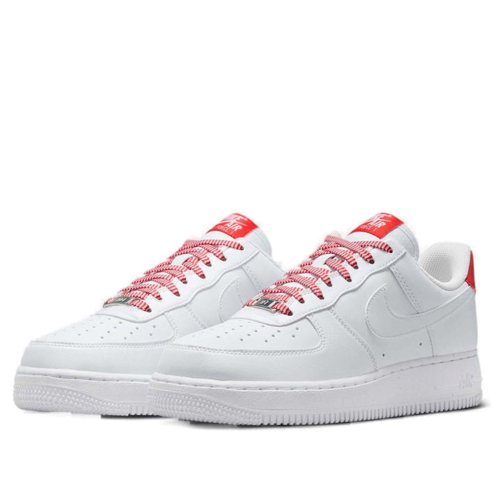 NIKE AIR FORCE 1 LOW &