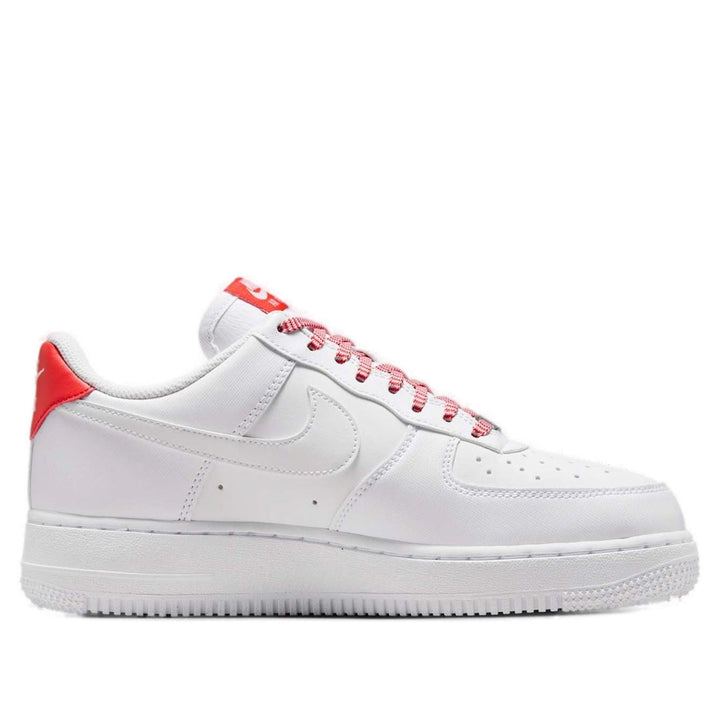 NIKE AIR FORCE 1 LOW &