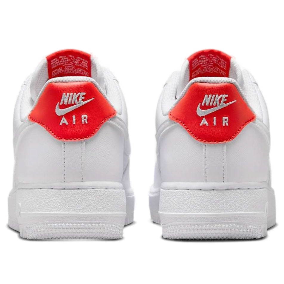 NIKE AIR FORCE 1 LOW &