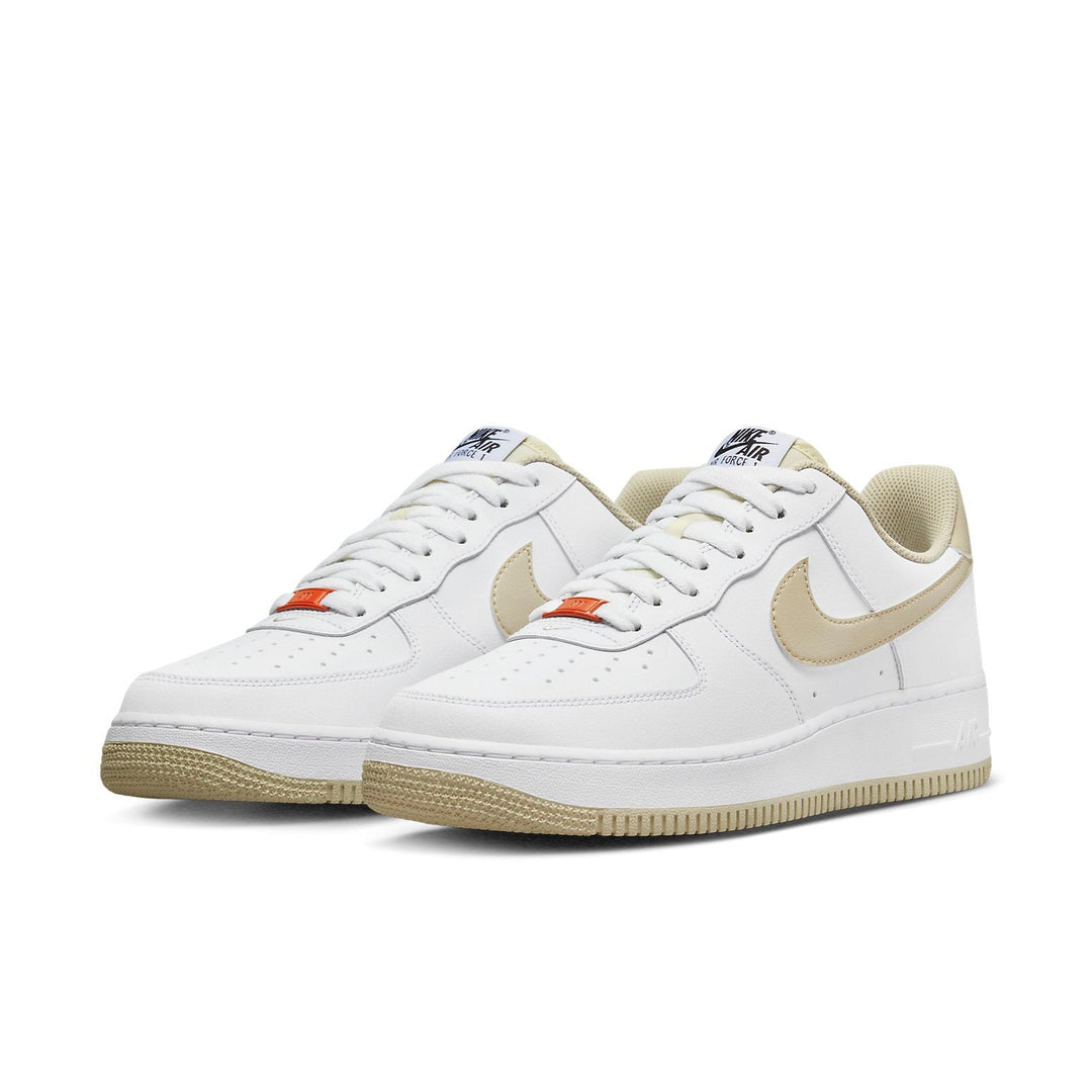 NIKE AIR FORCE 1 LOW &