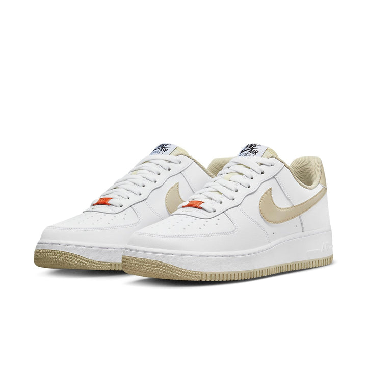 NIKE AIR FORCE 1 LOW &