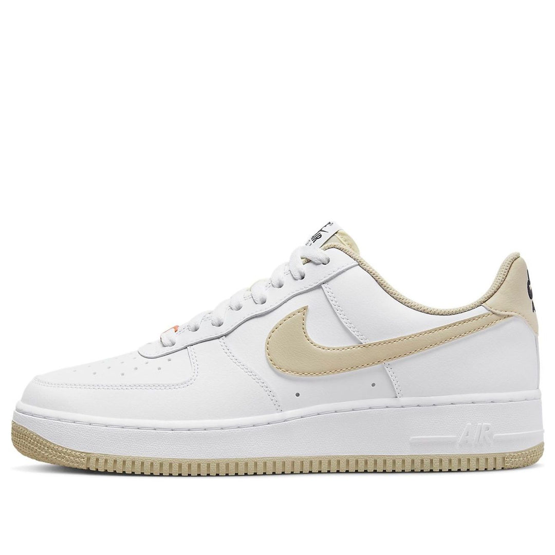 NIKE AIR FORCE 1 LOW &