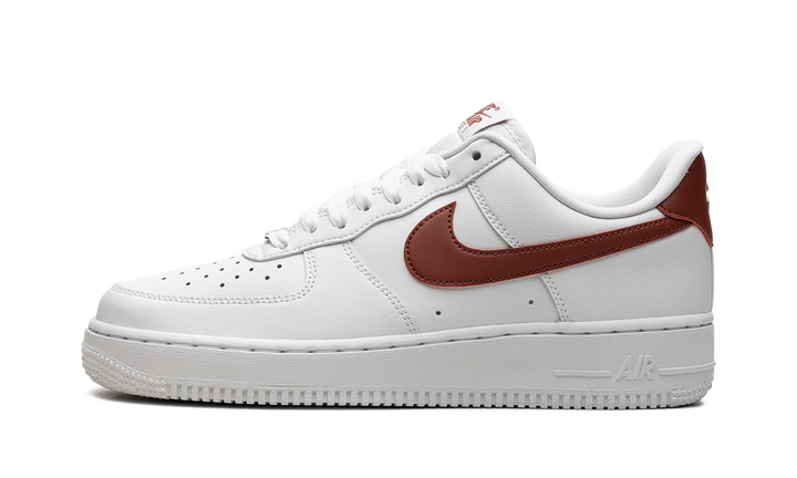 NIKE AIR FORCE 1 LOW &