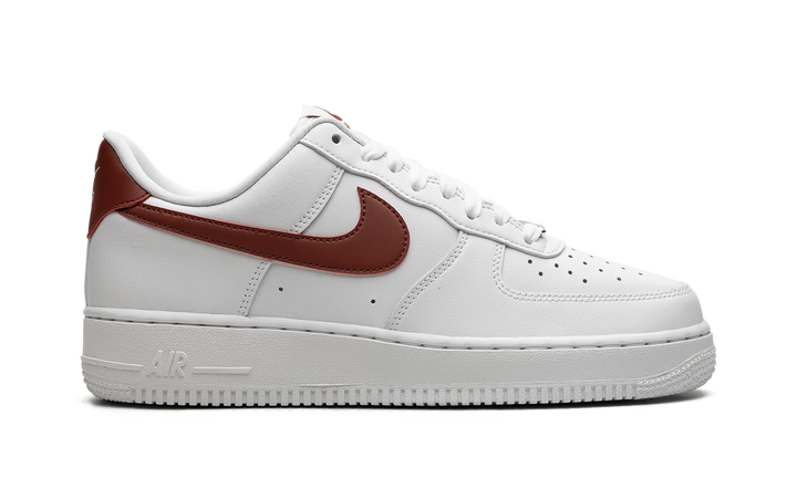 NIKE AIR FORCE 1 LOW &
