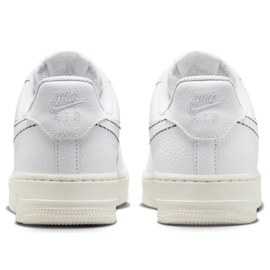 NIKE AIR FORCE 1 LOW &