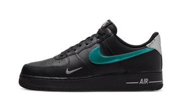 NIKE AIR FORCE 1 LOW BLACK BLUE LIGHTNING — Stock