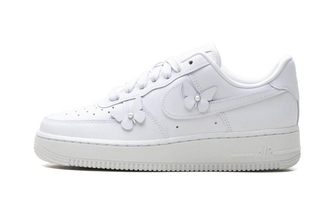 NIKE AIR FORCE 1 LOW BUTTERFLY WHITE WOMENS