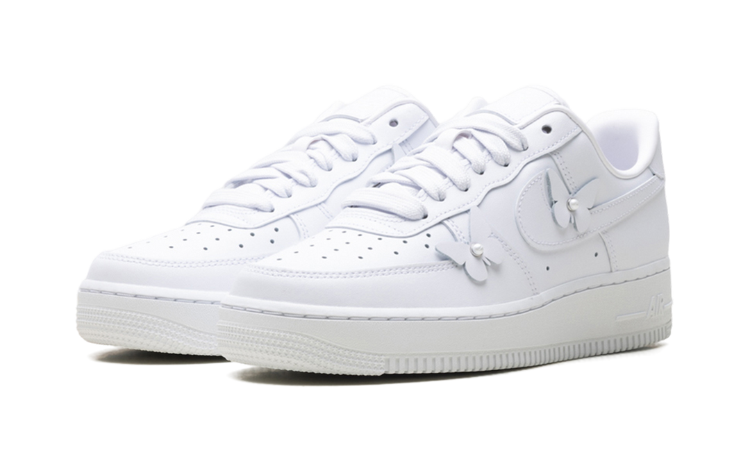 NIKE AIR FORCE 1 LOW BUTTERFLY WHITE WOMENS
