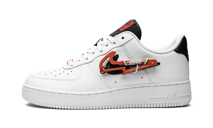 NIKE AIR FORCE 1 LOW CARABINER SWOOSH