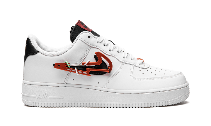 NIKE AIR FORCE 1 LOW CARABINER SWOOSH