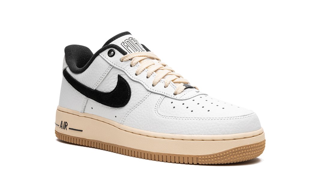 NIKE AIR FORCE 1 LOW COMMAND FORCE WHITE BLACK WOMENS