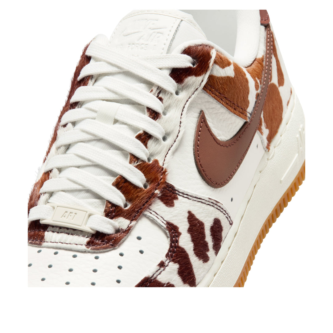 NIKE AIR FORCE 1 LOW COW PRINT FIELD BROWN (WOMEN&