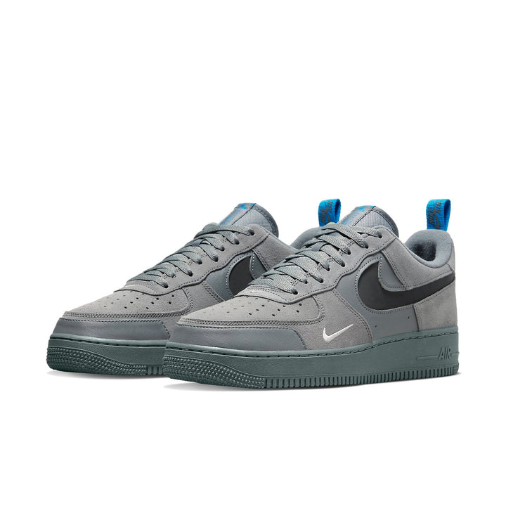 NIKE AIR FORCE 1 LOW CUT OUT SWOOSH GREY BLACK