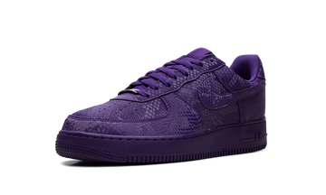 NIKE AIR FORCE 1 LOW KOBE BRYANT COURT PURPLE — Stock