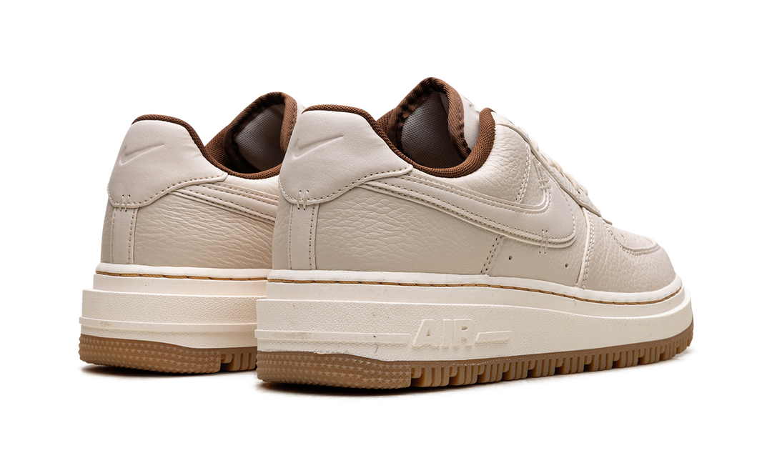 NIKE AIR FORCE 1 LOW LUXE PECAN