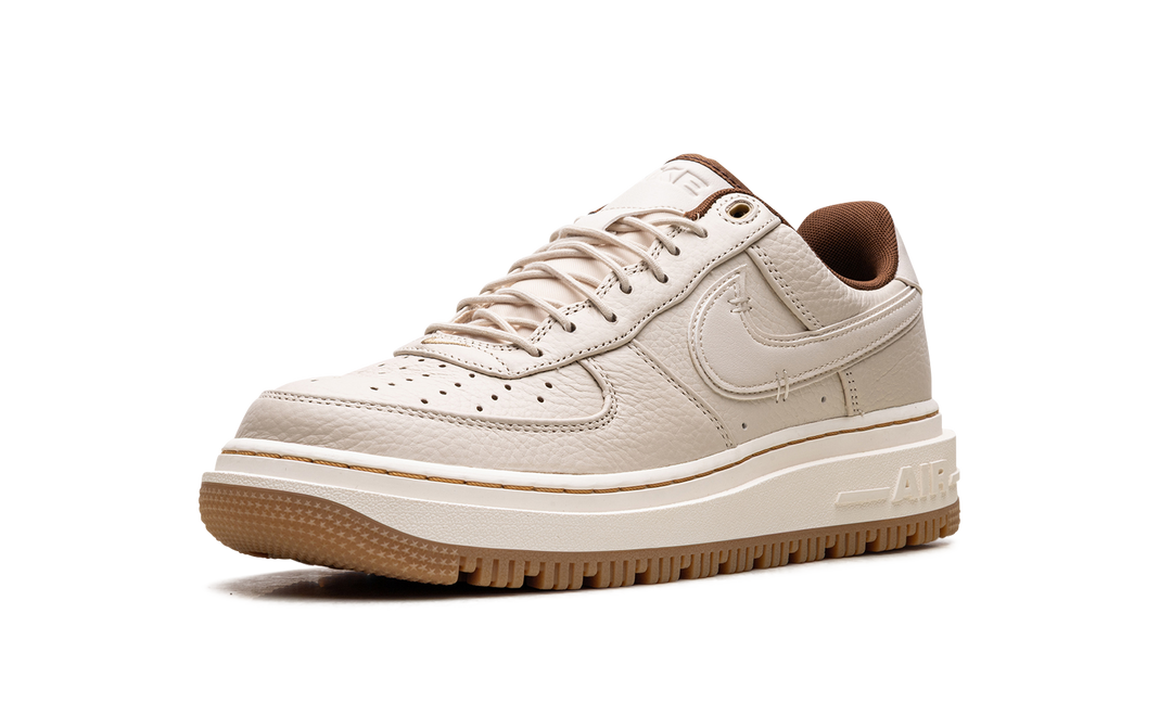 NIKE AIR FORCE 1 LOW LUXE PECAN