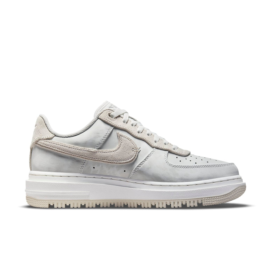 NIKE AIR FORCE 1 LOW LUXE SUMMIT WHITE LIGHT BONE