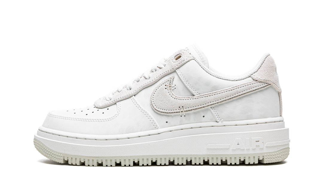 NIKE AIR FORCE 1 LOW LUXE SUMMIT WHITE LIGHT BONE