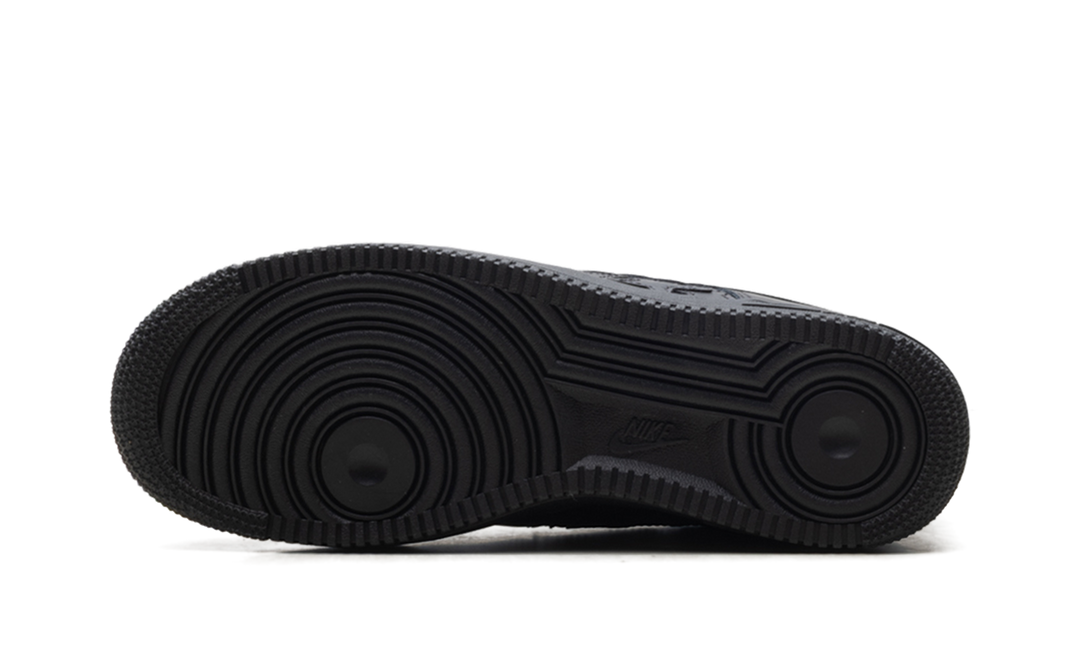 NIKE AIR FORCE 1 LOW LV8 TRIPLE BLACK STARS — Stock