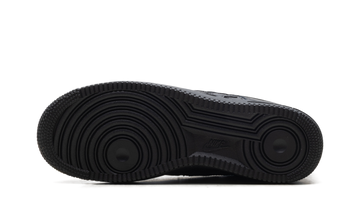 NIKE AIR FORCE 1 LOW LV8 TRIPLE BLACK STARS — Stock