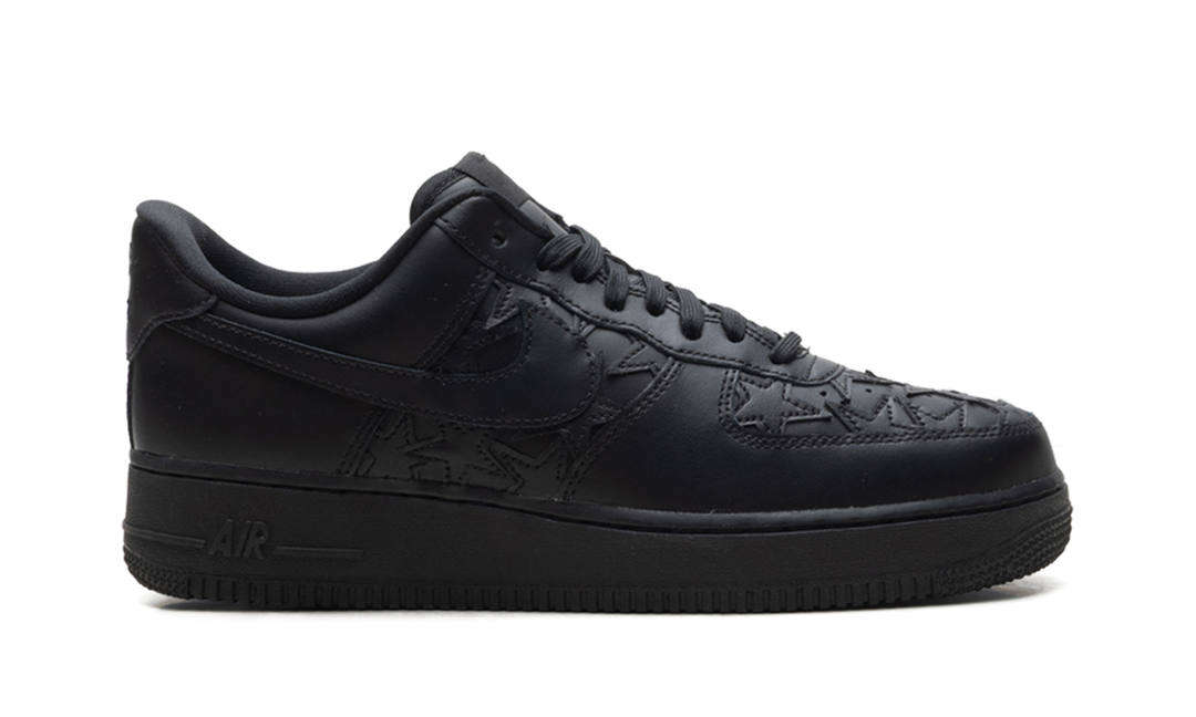 NIKE AIR FORCE 1 LOW LV8 TRIPLE BLACK STARS — Stock