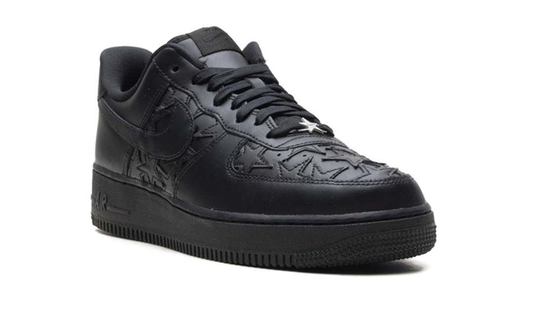 NIKE AIR FORCE 1 LOW LV8 TRIPLE BLACK STARS — Stock
