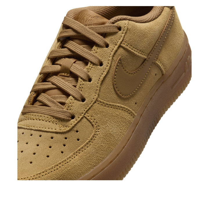 NIKE AIR FORCE 1 LOW LV8 WHEAT GUM LIGHT BROWN GS