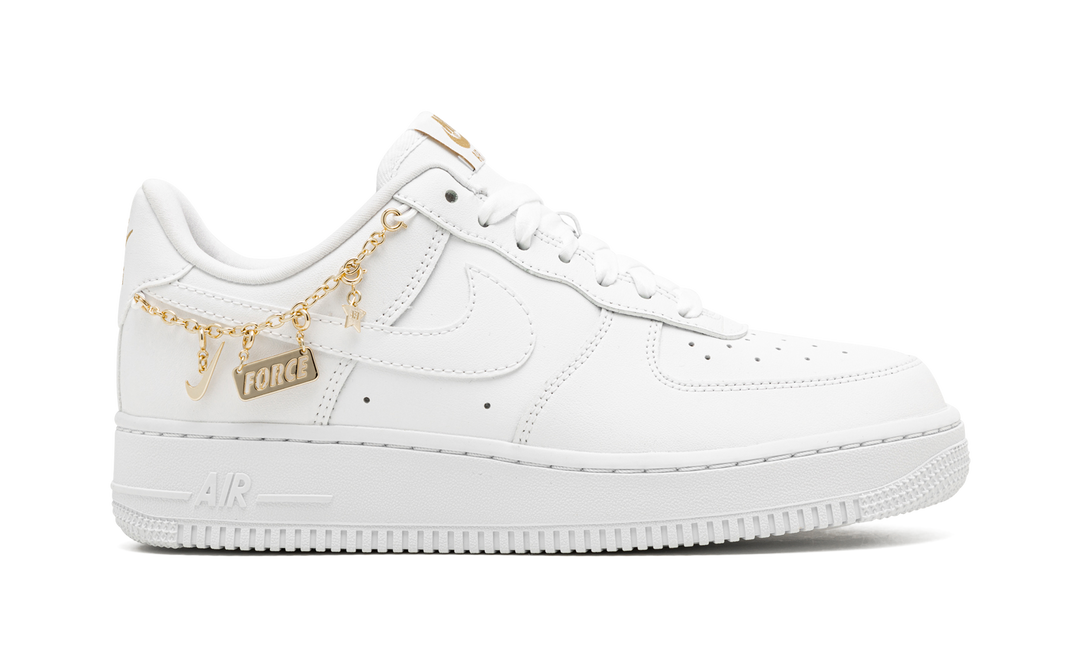 NIKE AIR FORCE 1 LOW LX WHITE PENDANT (WOMEN&