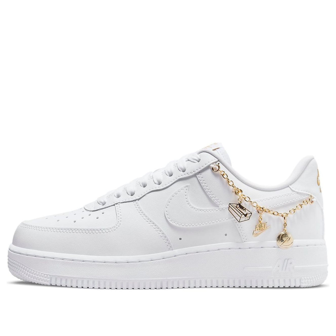 NIKE AIR FORCE 1 LOW LX WHITE PENDANT (WOMEN&