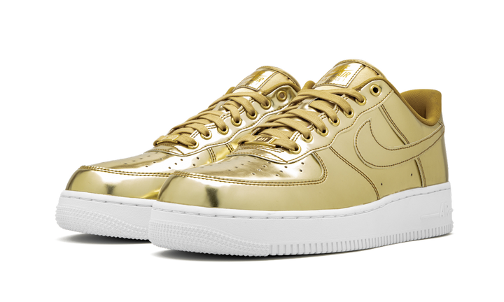 NIKE AIR FORCE 1 LOW METALLIC GOLD