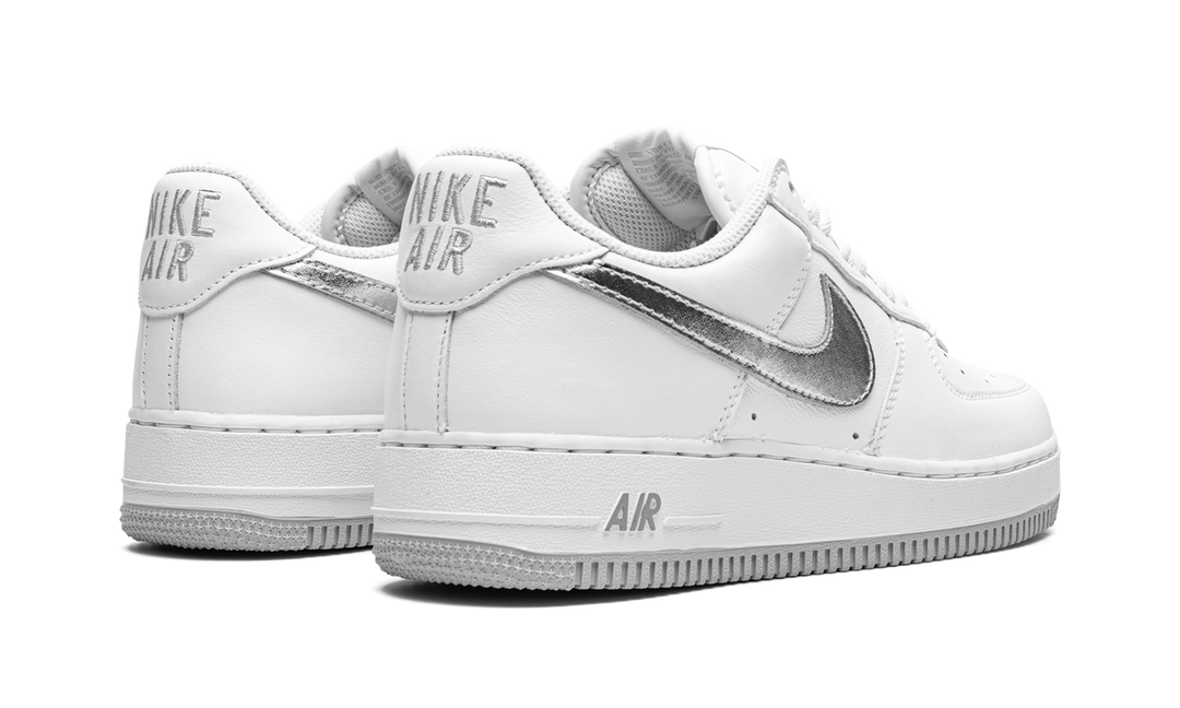 NIKE AIR FORCE 1 LOW METALLIC SILVER