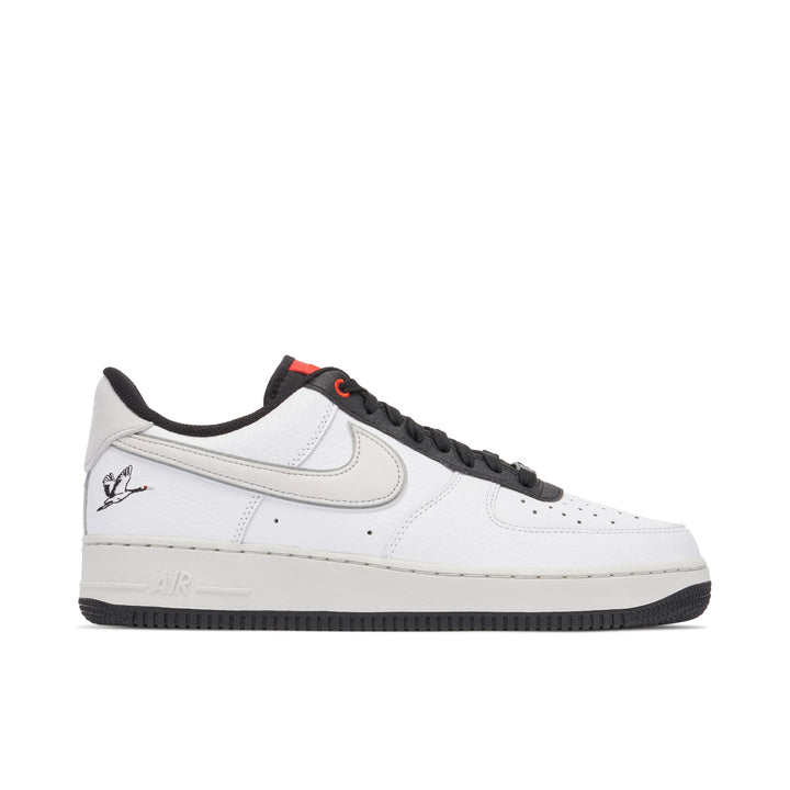NIKE AIR FORCE 1 LOW MILKY STORK