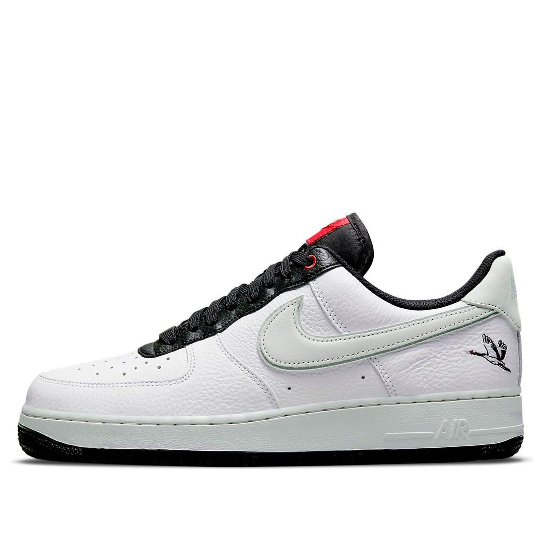 NIKE AIR FORCE 1 LOW MILKY STORK