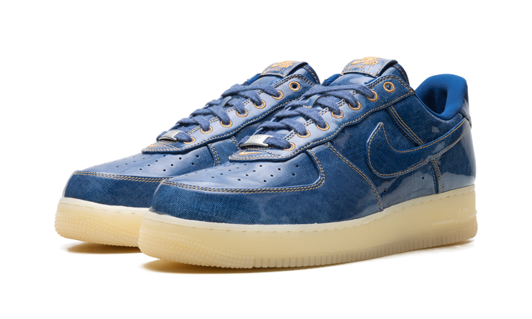 NIKE AIR FORCE 1 LOW PATENT DENIM — Stock