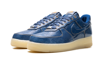 NIKE AIR FORCE 1 LOW PATENT DENIM — Stock