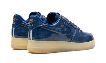 NIKE AIR FORCE 1 LOW PATENT DENIM — Stock