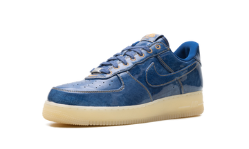 NIKE AIR FORCE 1 LOW PATENT DENIM — Stock