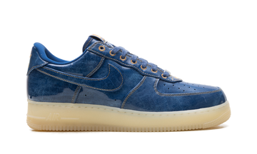 NIKE AIR FORCE 1 LOW PATENT DENIM — Stock