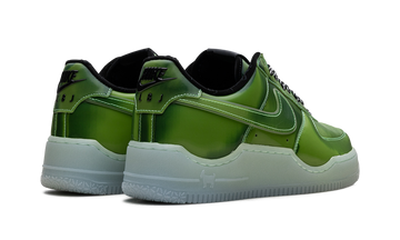 NIKE AIR FORCE 1 LOW PREMIUM LEBRON JAMES LA VOLTAGE GREEN — Stock